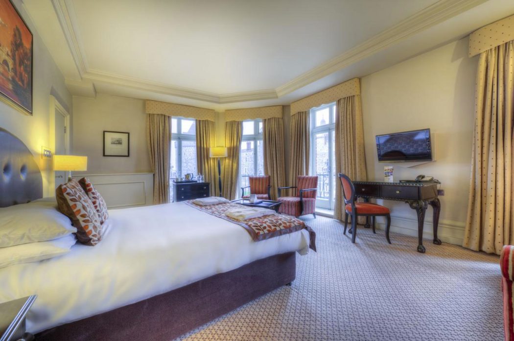 Harte and Garter Hotel in Windsor | englandrover.com