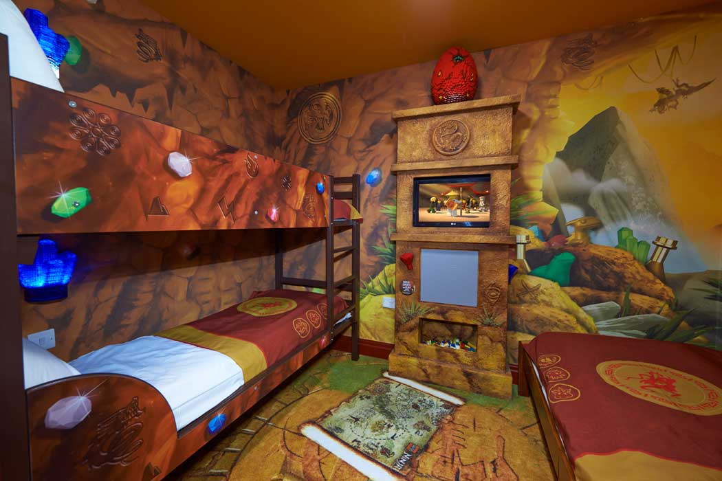 The children’s area of one of the Ninjago-themed rooms at the Legoland Resort Hotel (Photo © Legoland Windsor Resort)