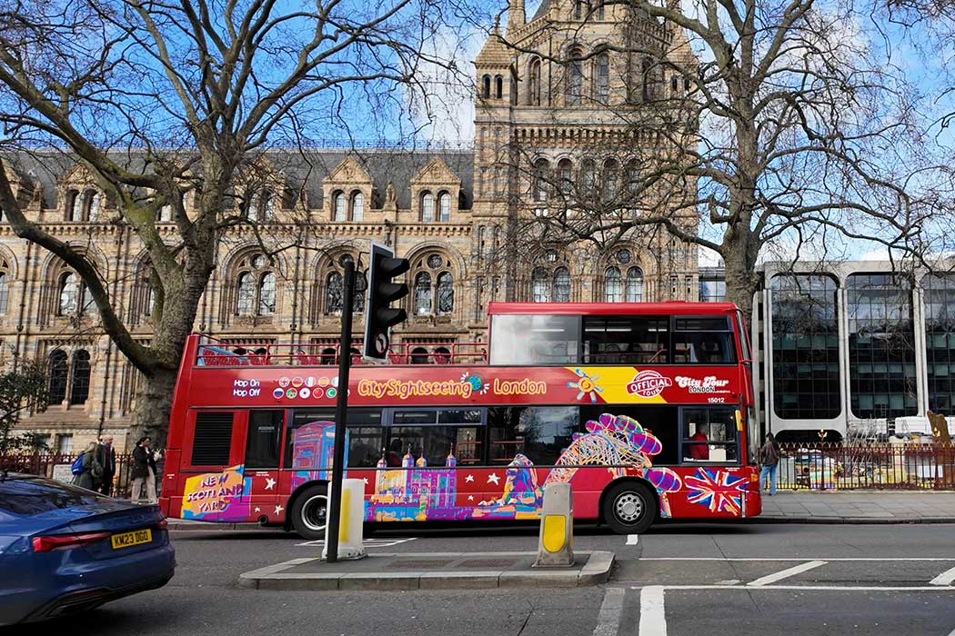 City Sightseeing hop-on-hop-off sightseeing bus Big Bus hop-on-hop-off sightseeing bus (Photo © 2024 Rover Media)