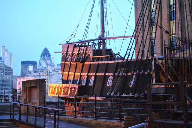 Golden Hinde