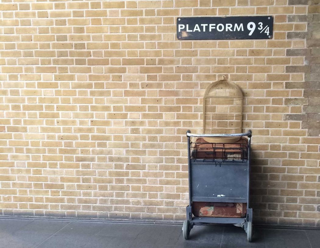 A visit to platform 9¾ at Kings Cross railway station is a must for Harry Potter fans (Photo by Sarah Ehlers on Unsplash)