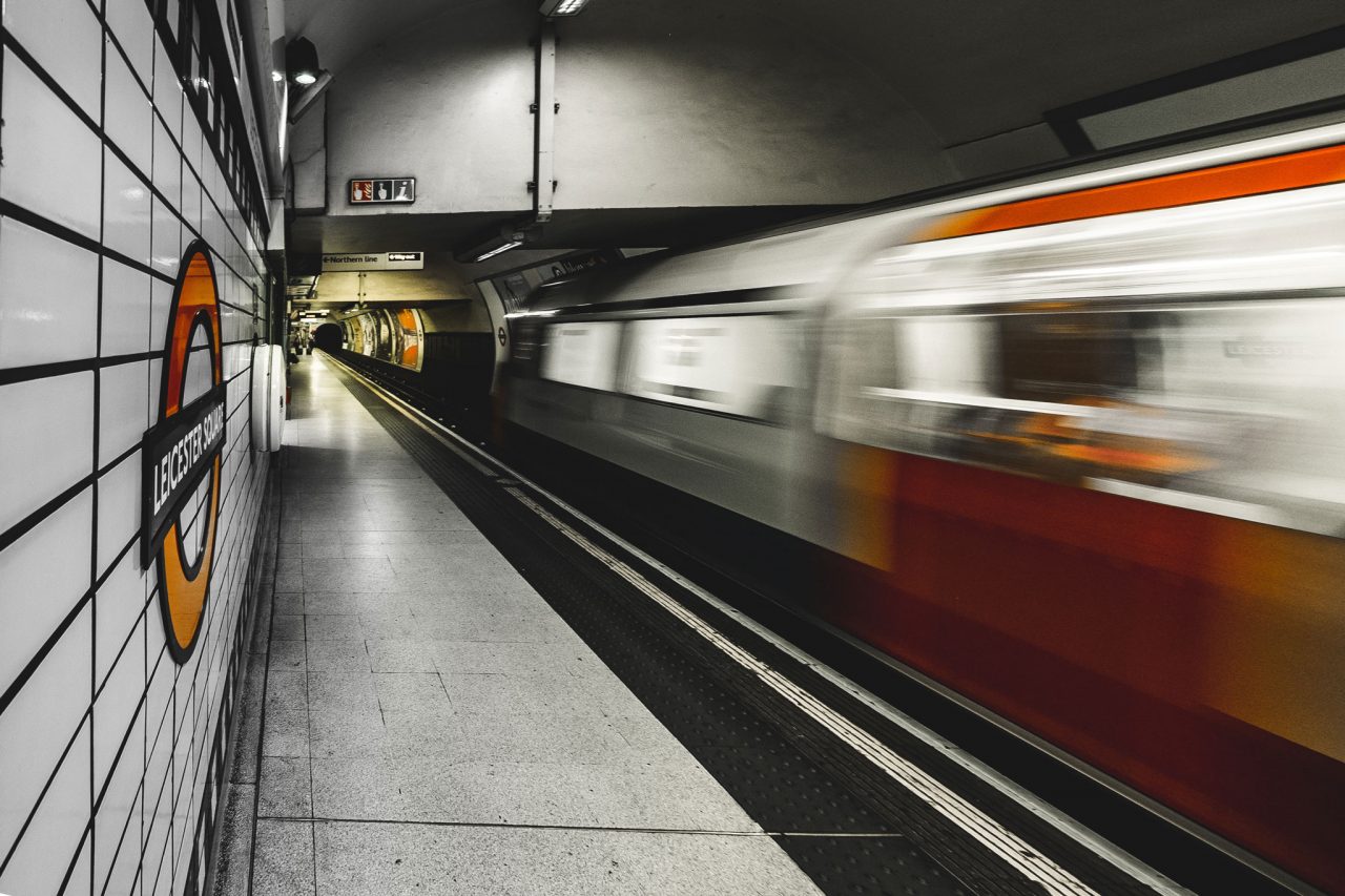 https://englandrover.com/wp-content/uploads/2018/07/london-underground-tube-adrien-ledoux-267902-unsplash-1280x853.jpg