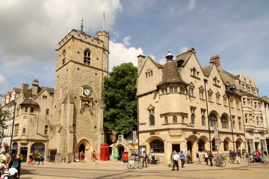 Carfax Tower in the centre of Oxford, Oxfordshire (Photo: Motacilla [CC BY-SA 4.0])