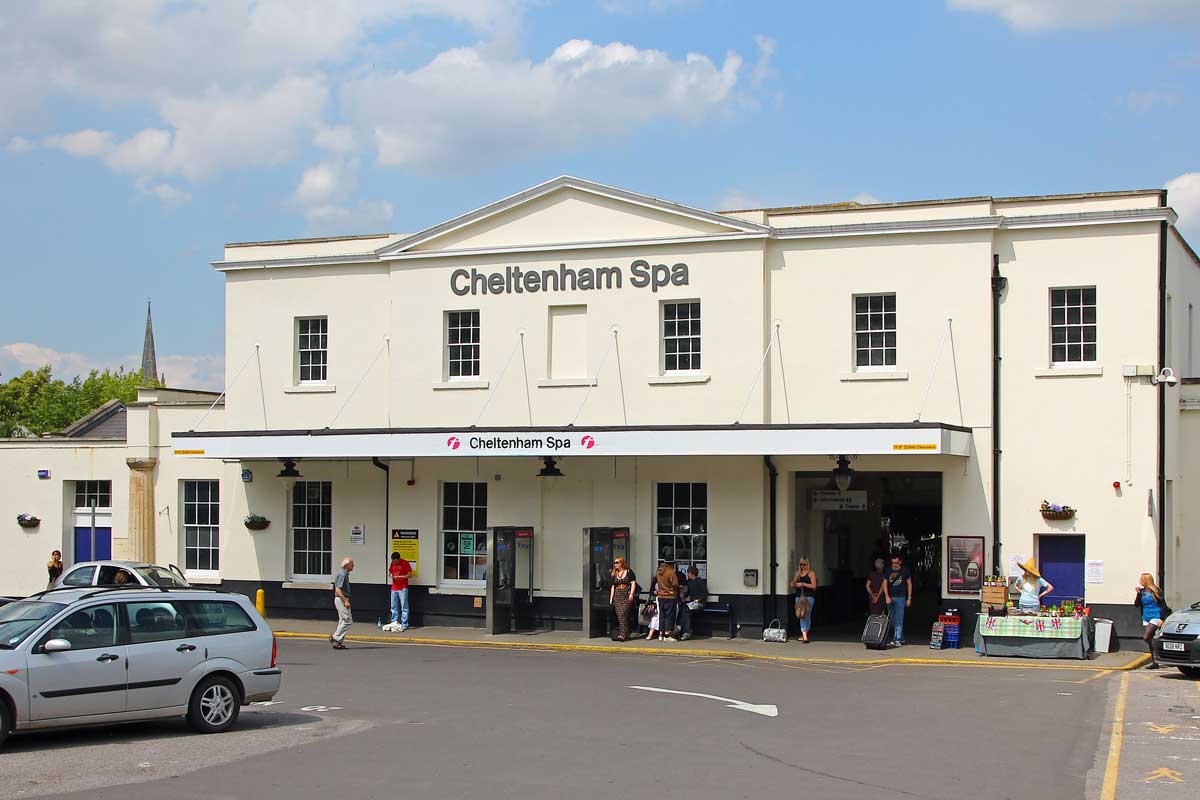 Cheltenham Spa railway station in Cheltenham, Gloucestershire (Photo: Wayland Smith [CC BY-SA 2.0])