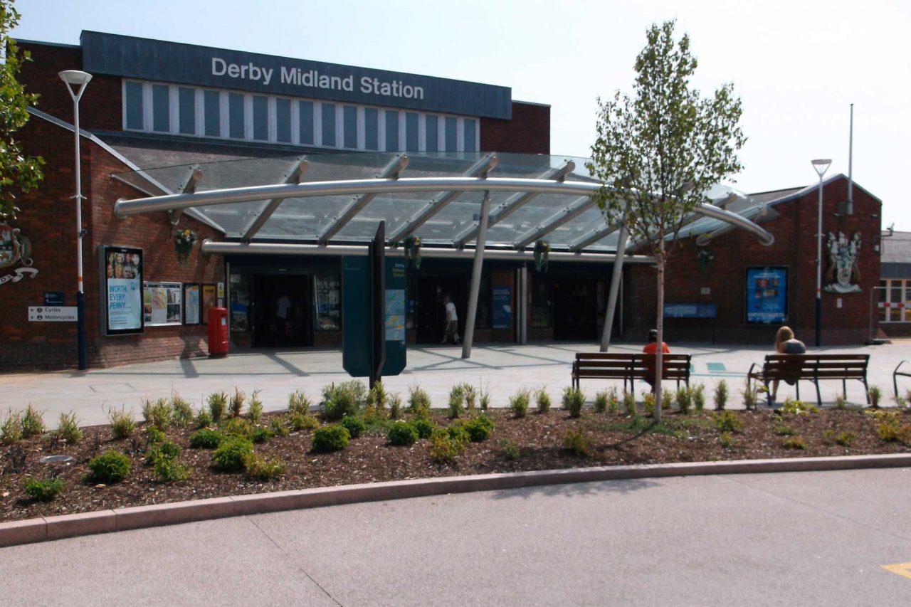 Derby railway station in Derby, Derbyshire (Photo: Harry Mitchell [CC BY-SA 3.0])