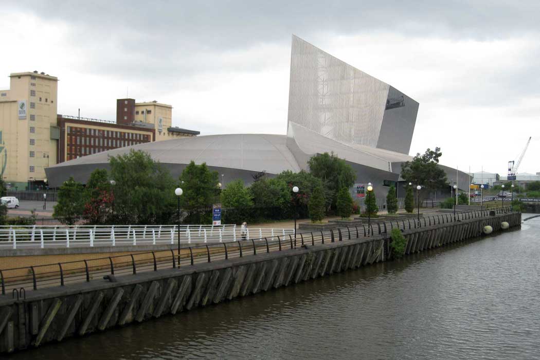 Imperial War Museum North in Salford Quays, Greater Manchester (Photo: Bernt Rostad [CC BY-SA 2.0], from Flickr)