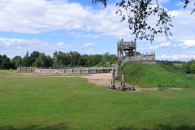 Lunt Roman Fort in Baginton near Coventry, West Midlands (Photo: E Gammie [CC BY-SA 2.0])