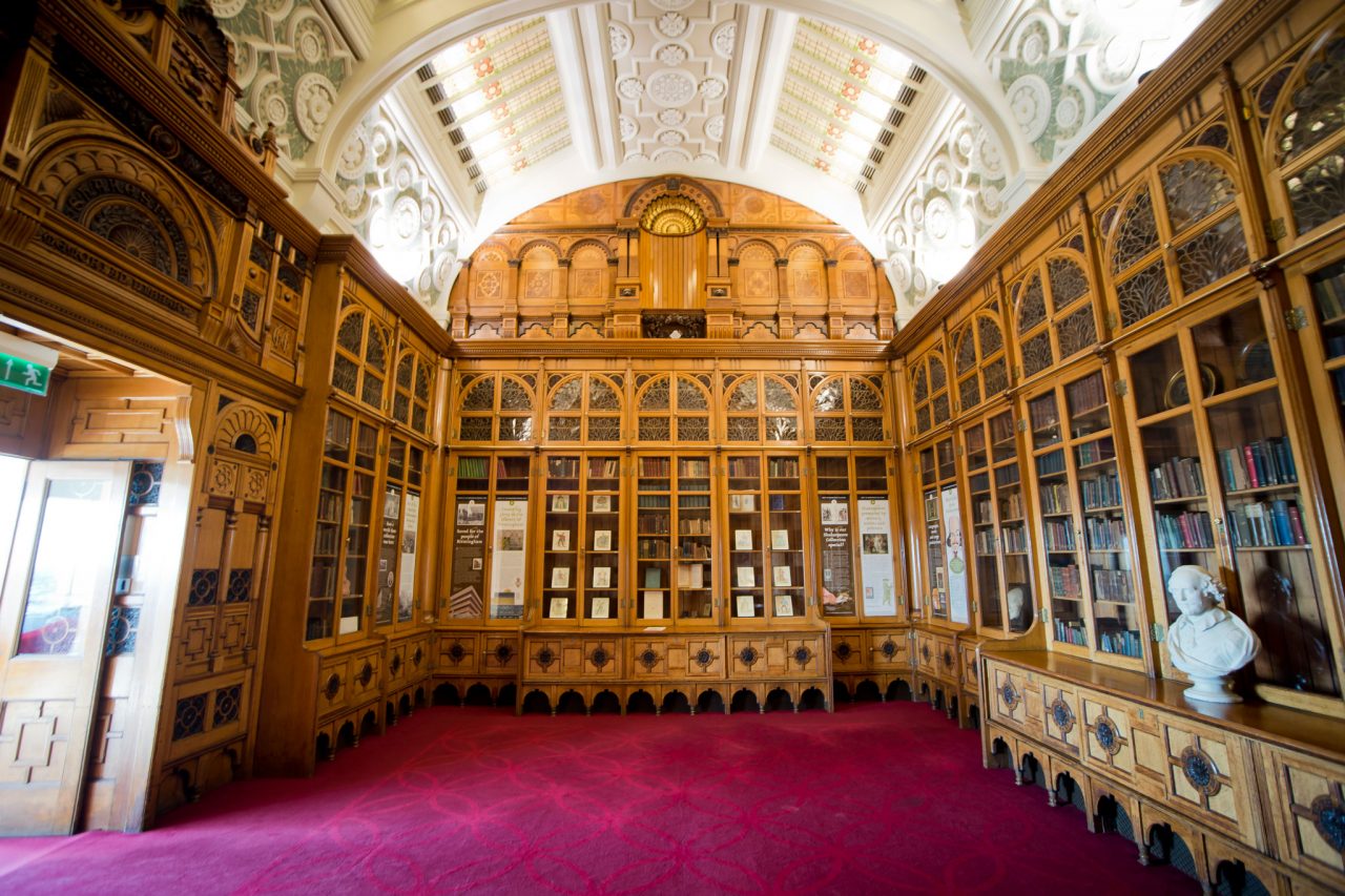 The Shakespeare Memorial Room inside the Library of Birmingham (Photo: Bs0u10e01 [CC BY-SA 4.0], from Wikipedia)