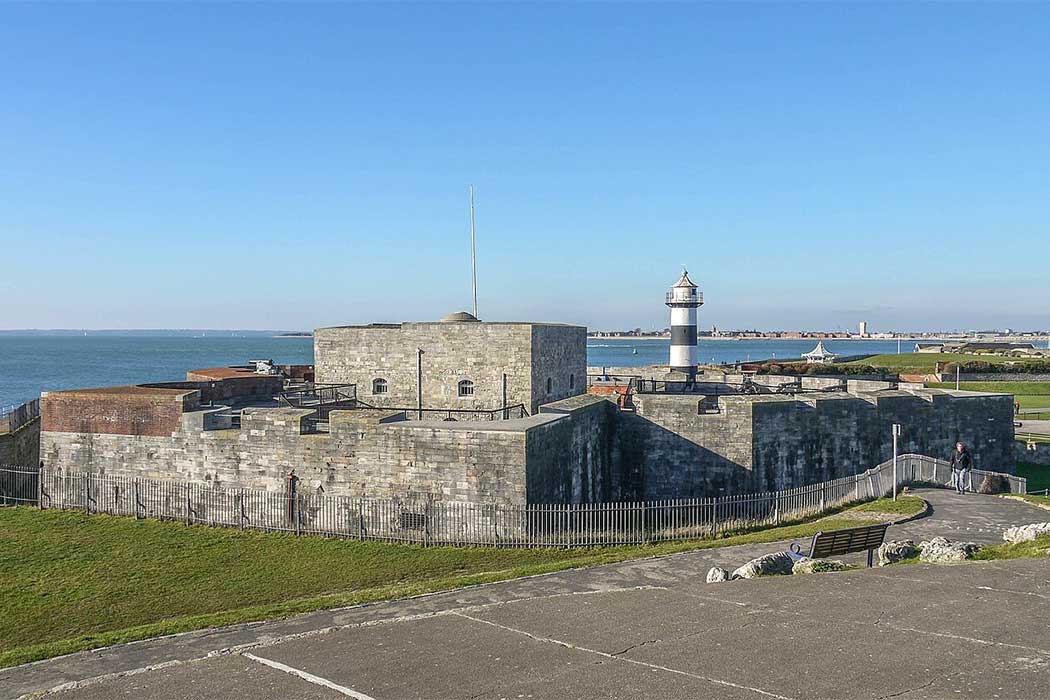 Southsea Castle in Portsmouth was built by Henry VIII to protect England against invasion from France and the Holy Roman Empire. (Photo: Geni [CC BY-SA 4.0])