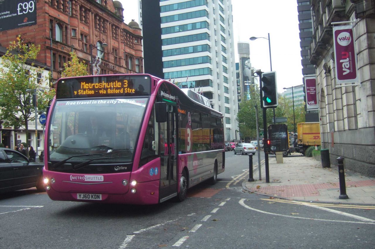 The free Metroshuttle bus in Manchester City centre (Photo: Daniel.Newbould [CC BY-SA 3.0])