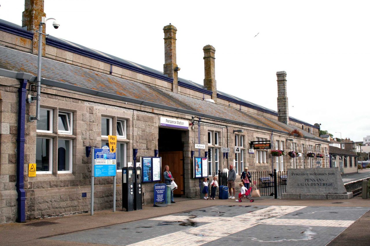 Penzance railway station in Penzance, Cornwall (Photo: Dr Neil Clifton [CC BY-SA 2.0])