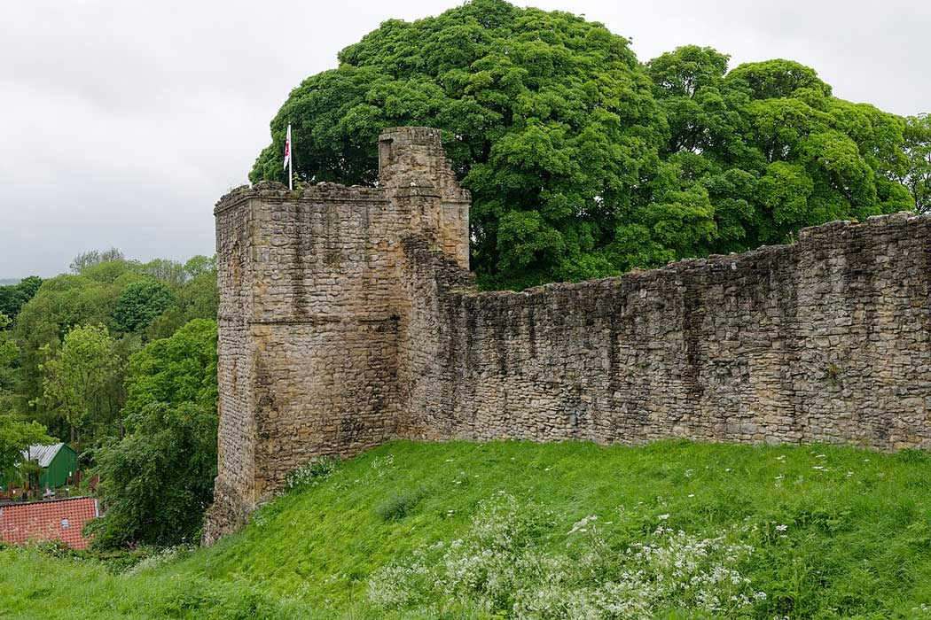 The Mill Tower at Pickering Castle in North Yorkshire. (Photo: Tilman2007 [CC BY-SA 4.0])