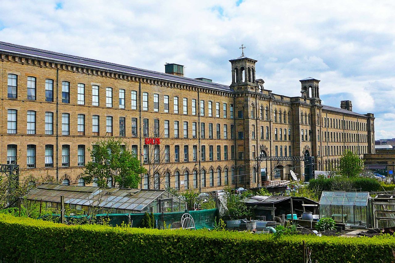 Salts Mill and the 1853 Gallery, Saltaire