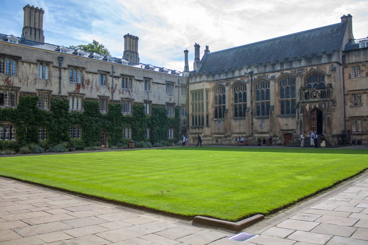 One of the quadrangles at Exeter College at the University of Oxford (Photo: Ozeye [CC BY-SA 2.0])