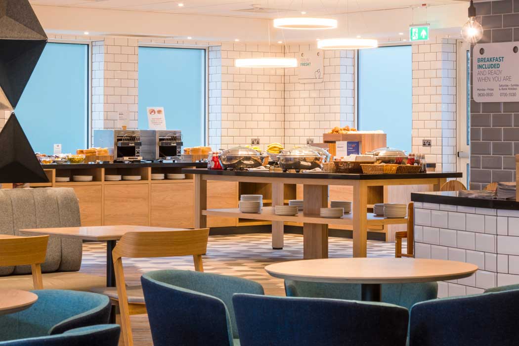 An Express Start breakfast is included in your room rate. (Photo: IHG) 