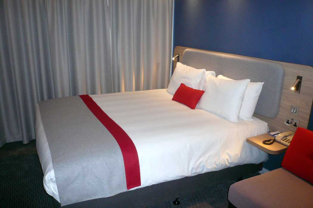 A double guest room at the Holiday Inn Express Oxford Kassam Stadium. (Photo: IHG)