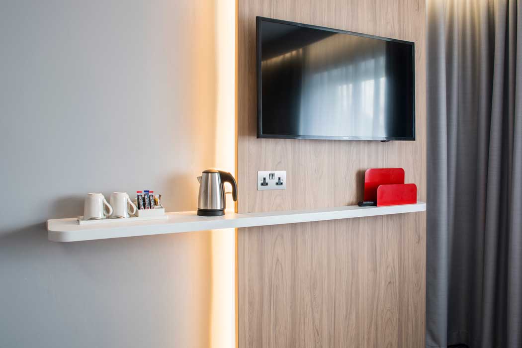 All rooms have flatscreen televisions plus tea and coffee making facilities. (Photo: IHG)