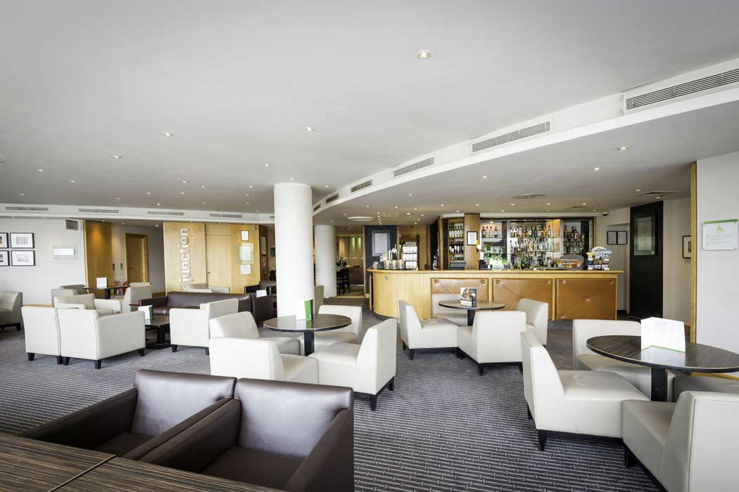 The hotel’s lounge bar. (Photo: IHG)