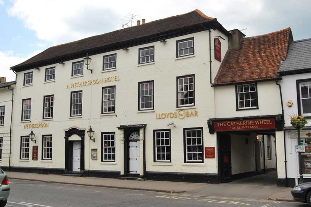 The Catherine Wheel provides accommodation in a 15th-century building in the centre of Henly-on-Thames. (Photo: Wetherspoon)