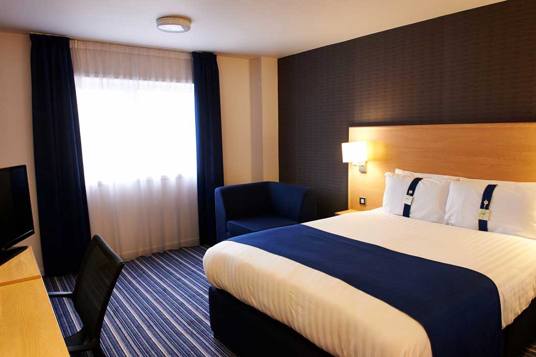 A double room at the Holiday Inn Express Manchester Airport hotel. (Photo: IHG)