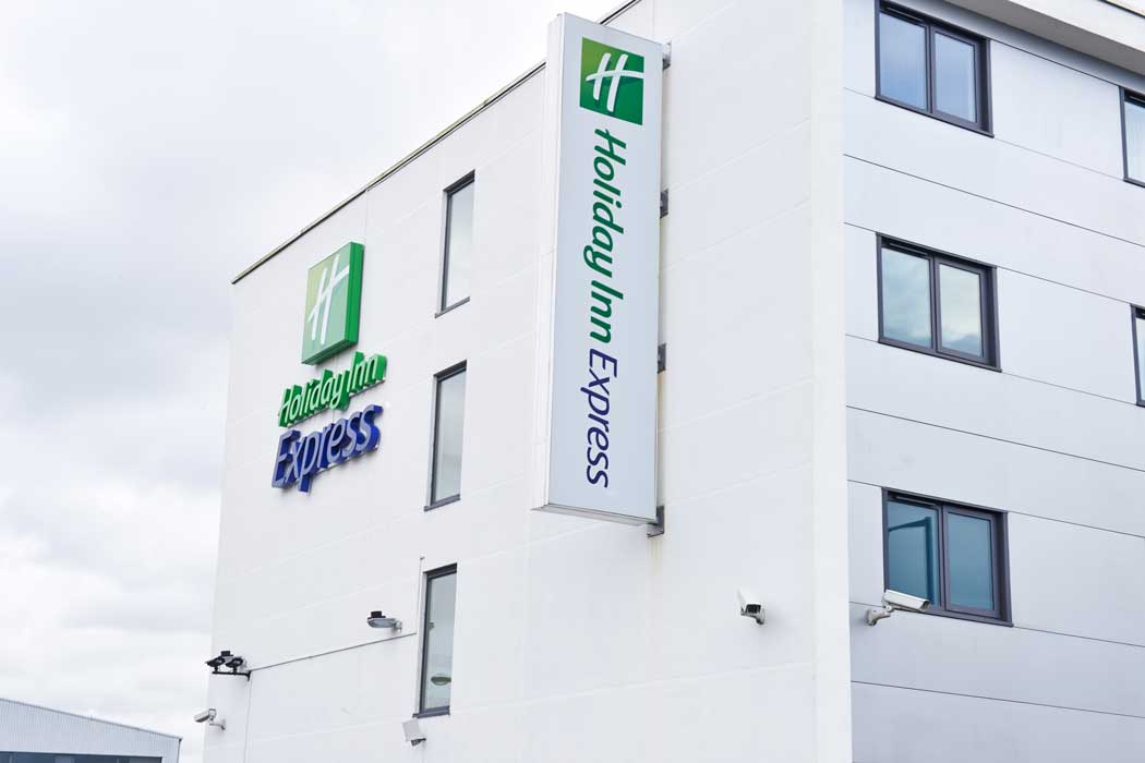 The Holiday Inn Express Manchester Airport is part of the cluster of hotels at the extreme western edge of the airport. (Photo: IHG)