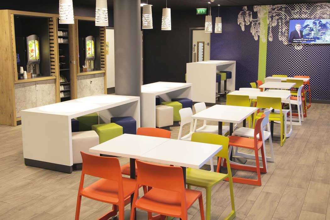 The common areas on the ground floor include lots of places to sit and work or eat as well as computers for internet access, vending machines and microwave ovens for heating up ready meals. (Photo: ALL – Accor Live Limitless)