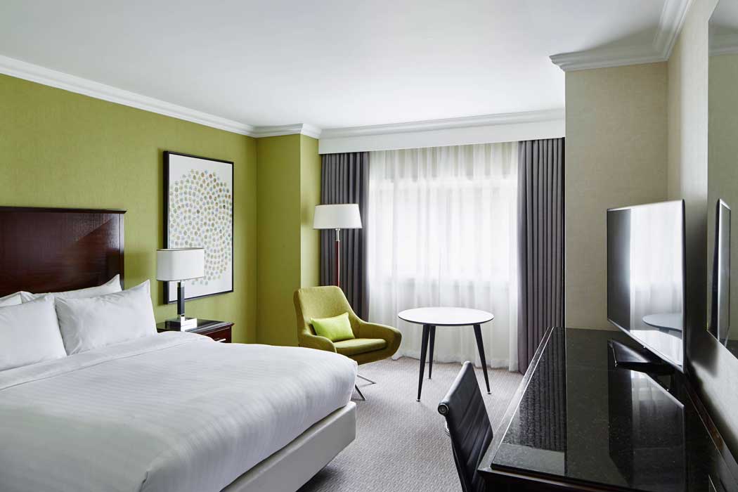 A deluxe king guest room at the Manchester Airport Marriott Hotel. (Photo: Marriott)