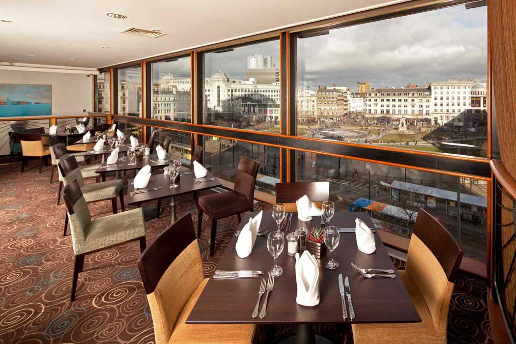 The hotel’s restaurant offers brilliant city views. (Photo: ALL – Accor Live Limitless)
