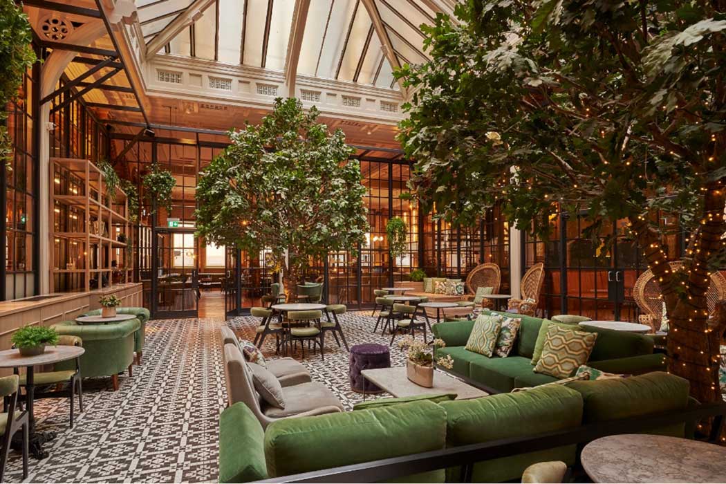 The hotel’s winter garden is a wonderful place to enjoy a cocktail or a glass of champagne. (Photo: IHG)