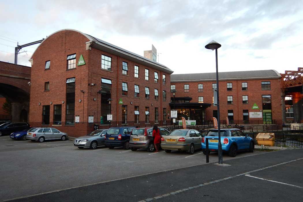 YHA Manchester youth hostel in Manchester (Photo: James Emmans [CC BY-SA 2.0])