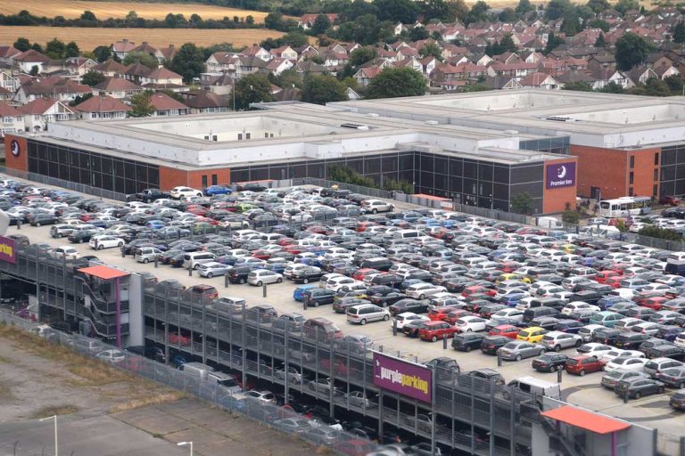 Premier Inn London Heathrow Airport (Bath Road) hotel