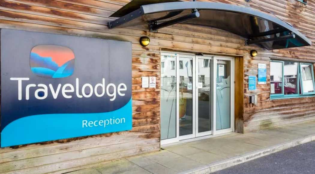 The Travelodge Caterham Whyteleafe hotel is a good value hotel in London’s southern suburbs. It is close to Whyteleafe South railway station which has four trains per hour to London Bridge. (Photo: Travelodge)