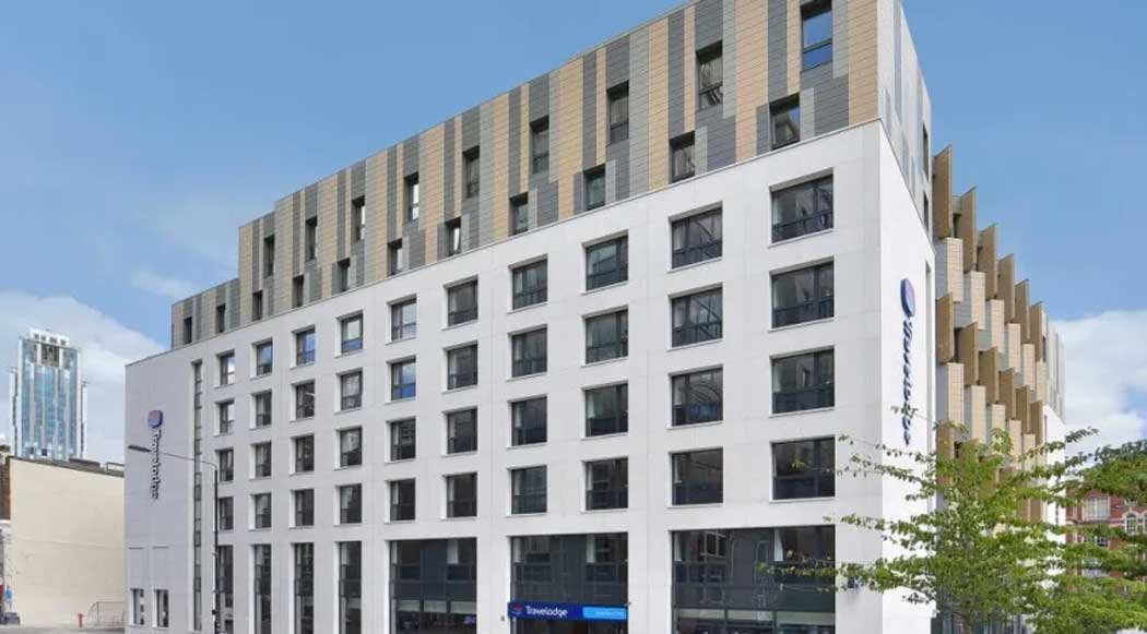 The Travelodge London City hotel is a nicer place to stay than older hotels in the Travelodge chain. This hotel is what Travelodge call a Travelodge PLUS hotel, which is a step up from the average Travelodge in terms of style and comfort. (Photo: Travelodge)