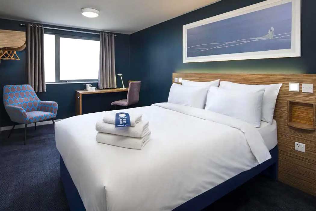 Rooms at the Travelodge London Cricklewood hotel feature Travelodge's new room design and, as such, it offers a higher standard of accommodation than the average Travelodge hotel. (Photo © Travelodge)