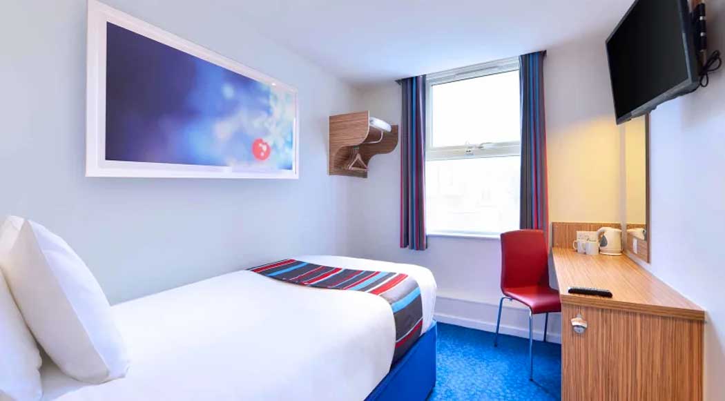 The Travelodge London Farringdon hotel is one of a handful of Travelodge hotels to have single rooms, offering a more affordable option for single travellers. (Photo © Travelodge)