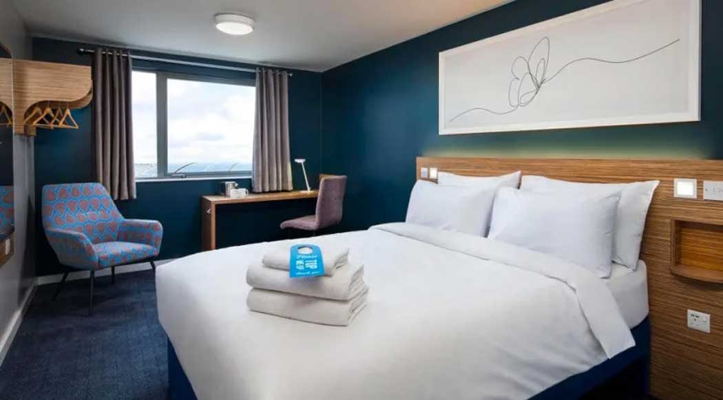 Rooms at the Travelodge London Greenwich High Road hotel feature Travelodge's new room design and, as such, it offers a higher standard of accommodation than the average Travelodge hotel. (Photo © Travelodge)