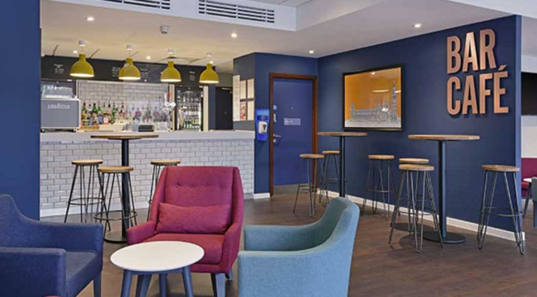 The bar and restaurant at the Travelodge London Stratford hotel is nicer than those at many other Travelodge hotels. (Photo: Travelodge)