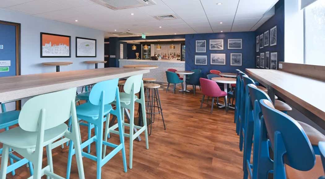 The bar and restaurant at the Travelodge London Teddington hotel is nicer than those at many other Travelodge hotels. (Photo: Travelodge)