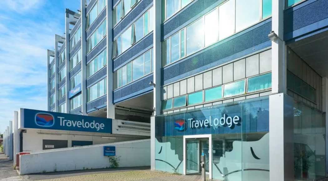 The Travelodge London Teddington hotel is in Teddington, not far from Twickenham in London’s southwestern suburbs. It is a nice area and the hotel is close to Teddington station, which is a 40-minute train ride into central London. (Photo: Travelodge)