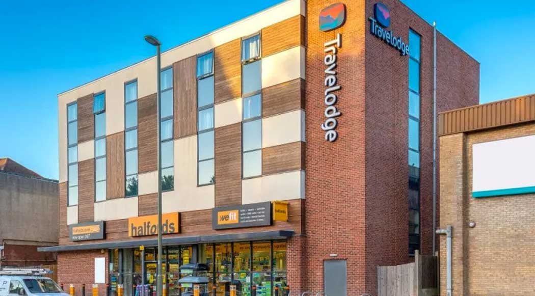 The Travelodge London Whetstone hotel is a good value place to stay in a residential area in London’s northern suburbs. It is around a 10-minute walk to tube and train stations and from there you can be in central London in around half an hour. (Photo: Travelodge)