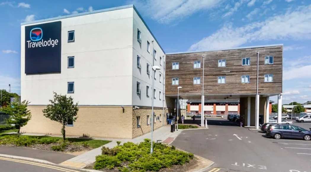 This Travelodge hotel is in Sunbury-on-Thames in Surrey, which is in London’s southern suburbs at the starting point of the M3 motorway. The hotel is handy to the motorway network and has easy access into central London from Sunbury railway station. (Photo: Travelodge)