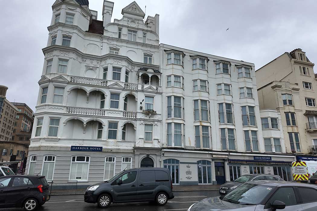 The Brighton Harbour Hotel has a great location on the seafront. (Photo © 2024 Rover Media Pty Ltd)