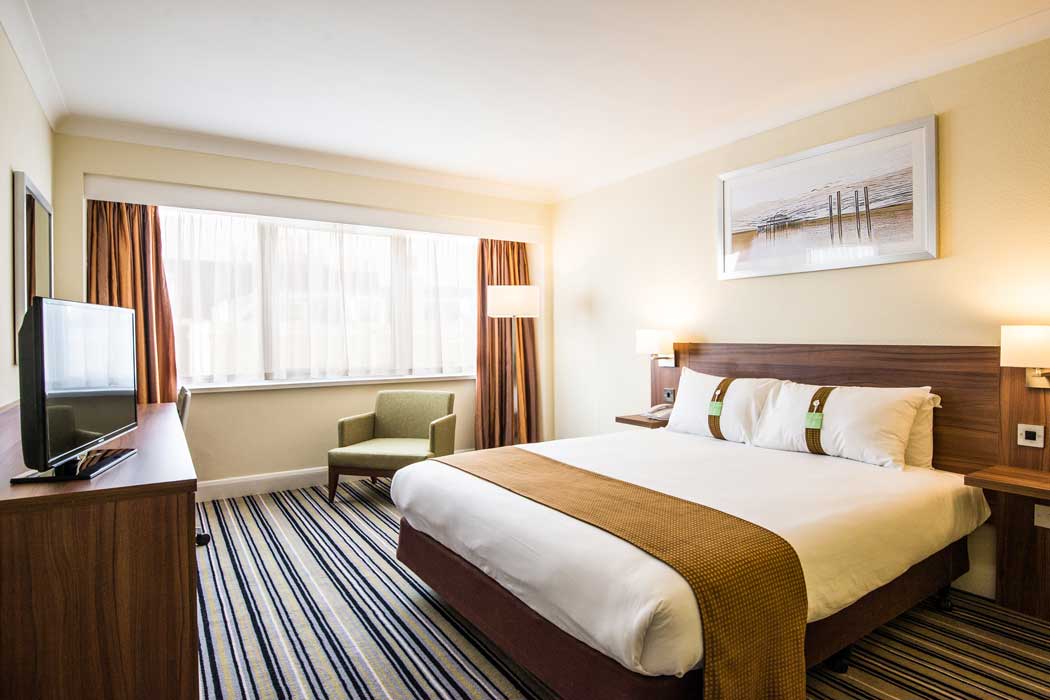 A standard guest room at the Holiday Inn Brighton Seafront. (Photo: IHG)