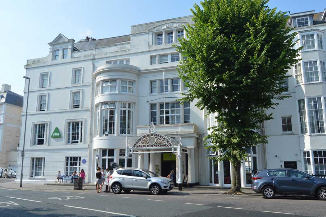 YHA Brighton is a fairly new hostel that occupies the former Regency-era Royal York Hotel. It is a great accommodation option if you're looking for a clean and well-maintained hostel in the centre of Brighton. (Photo: N Chadwick [CC BY-SA 2.0])