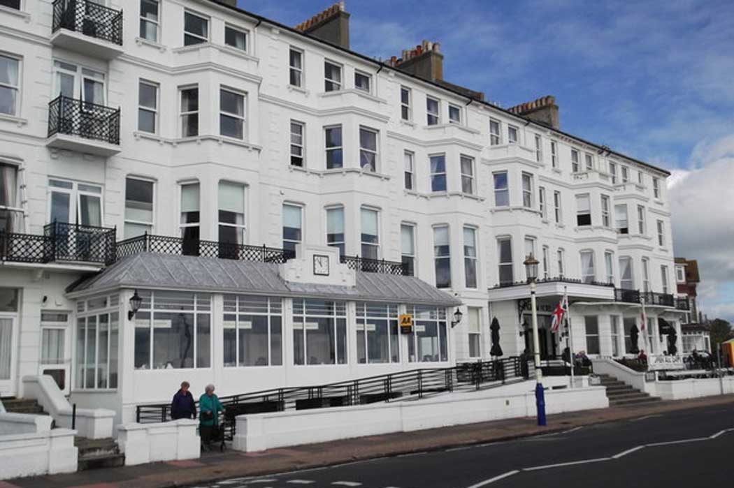The Langham Hotel in Eastbourne is a four-star hotel facing the English Channel that is an elegant place to stay with a very nice restaurant and bar. (Photo: Andrew Auger [CC BY-SA 2.0])