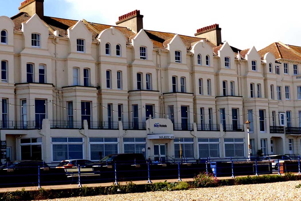 The Majestic Hotel, also known as the Bay Majestic Hotel, has a great spot on Eastbourne’s seafront. It is a touch better than most of the other seaside hotels in this price bracket, although there is still some room for improvement. (Photo: Norman Caesar [CC BY-SA 2.0])