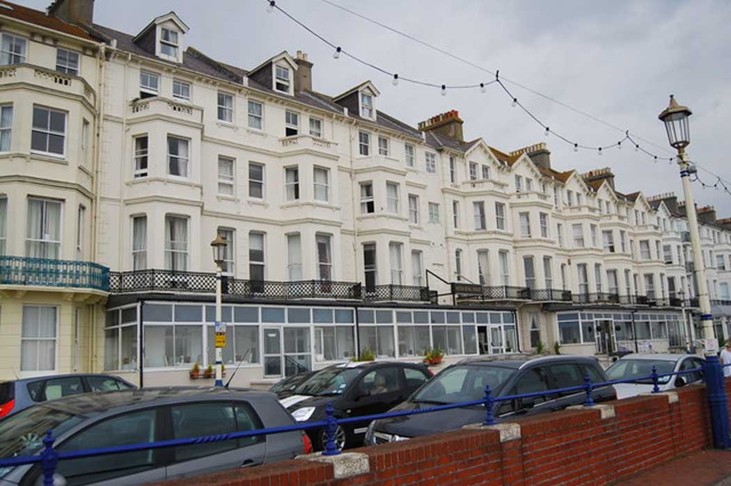 The Strand Hotel, formerly known as the Hilton & Royal Parade Hotel, is a good value hotel by the seaside on Royal Parade near the Eastbourne Redoubt Fortress. (Photo: N Chadwick [CC BY-SA 2.0])