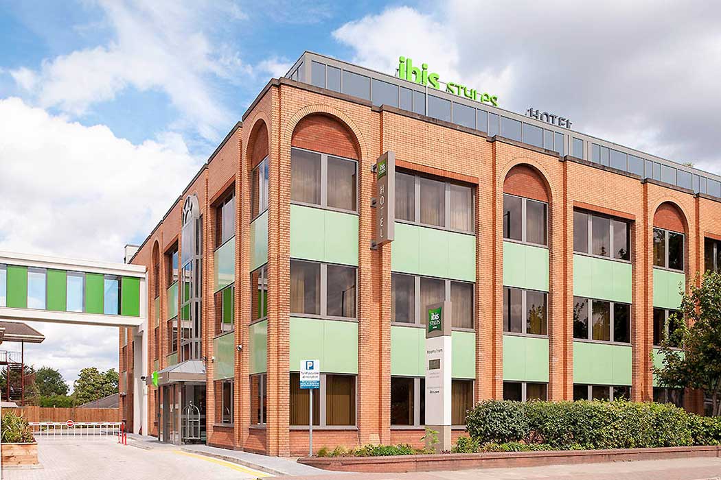 The ibis Styles London Heathrow Airport hotel is a popular accommodation option on the Bath Road hotel strip with free bus access to Heathrow Terminals 2 and 3. (Photo: ALL – Accor Live Limitless)
