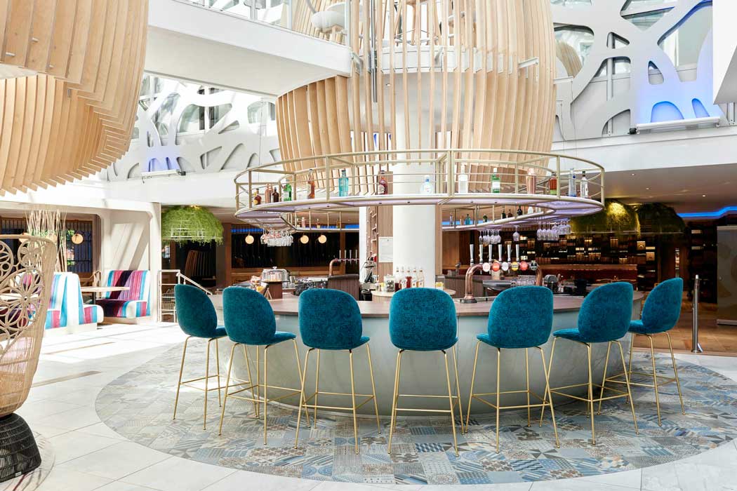 The Runway Bar is a great spot to relax with a drink before heading to the airport to catch your flight. (Photo: ALL – Accor Live Limitless)