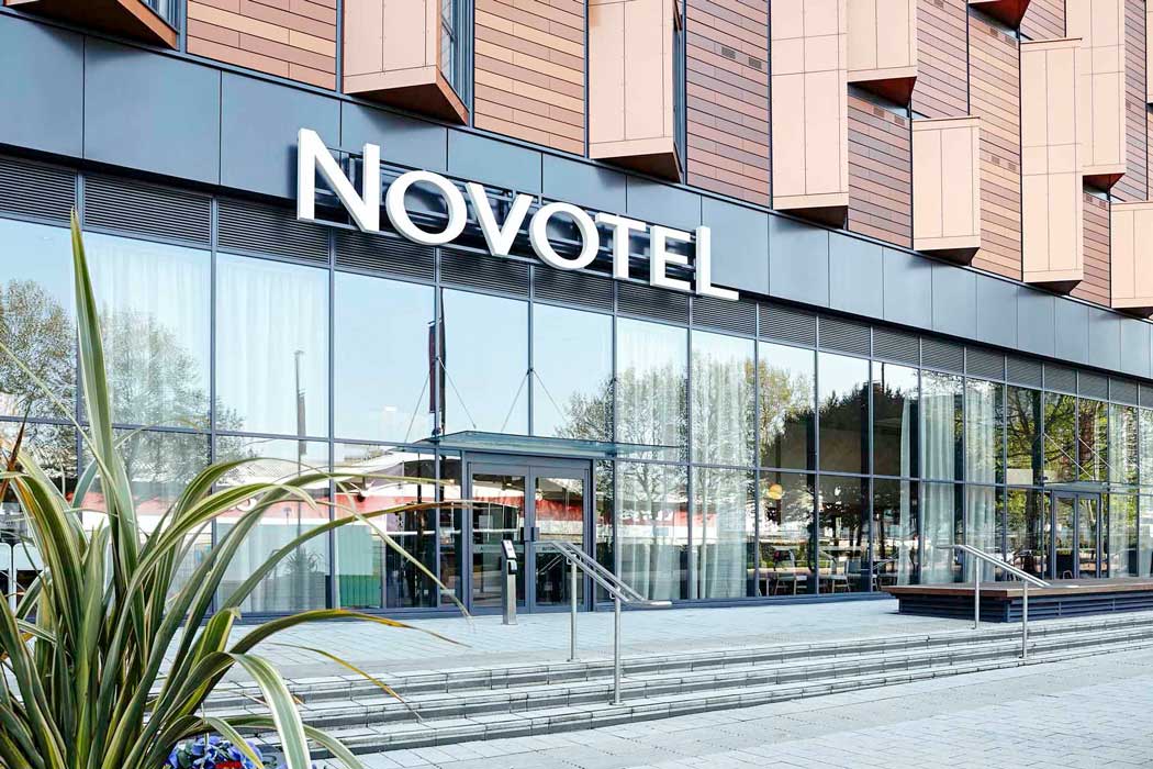 The Novotel Wembley hotel has a striking exterior with a wood and copper finish and inside, the hotel has a contemporary decor with neutral grey and light wood colours. The hotel is close to Wembley Stadium and there are good transport connections into Central London. It can be a particularly good value place to stay if you’re here when there are no big events scheduled at Wembley. (Photo: ALL – Accor Live Limitless)